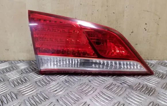 Hyundai i40 Tailgate rear/tail lights 924033Z300