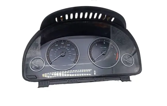 BMW 5 F10 F11 Speedometer (instrument cluster) 9265181