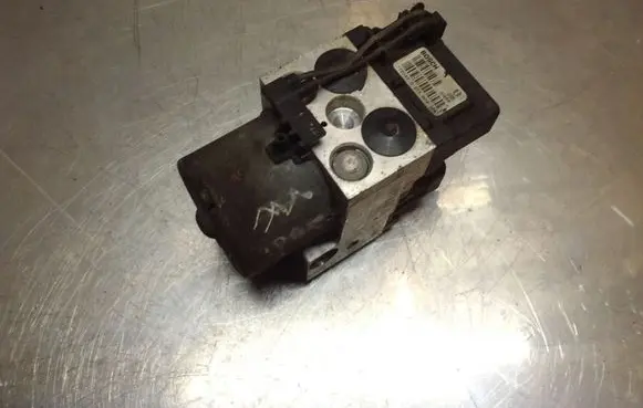 Toyota Avensis T220 ABS Pump 445100520