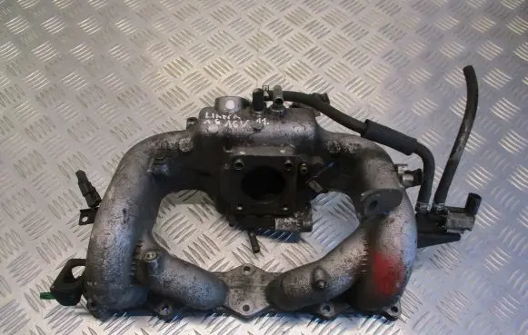 Suzuki Liana Intake manifold