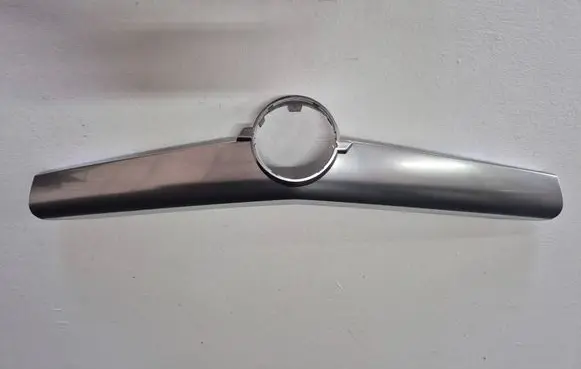 Opel Tigra B Front bumper upper radiator grill 93162177