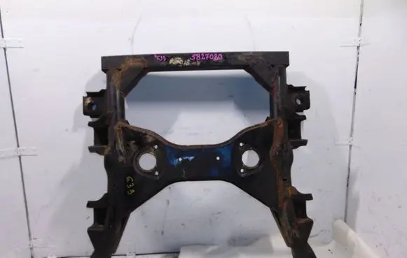 Mercedes-Benz Vito Viano W639 Front subframe A6393301406 A6393301806 6393301406