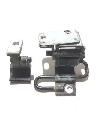 Audi Q7 4L Rear door lower hinge 4L0833411A