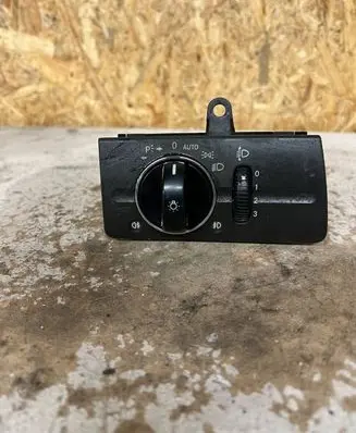 Mercedes-Benz E W211 Light switch 2115450304 04056020