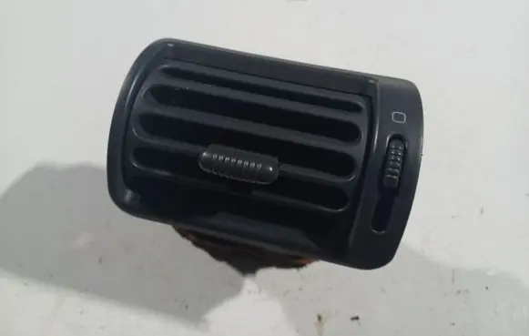 Fiat Ulysse Dash center air vent grill 1470018077