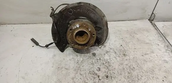BMW 1 E81 E87 Front wheel hub spindle knuckle 676444303 12201210