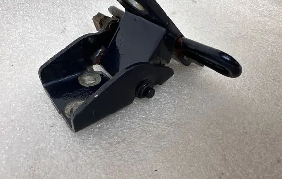 Audi 100 S4 C4 Front door lower hinge 4A0831412D