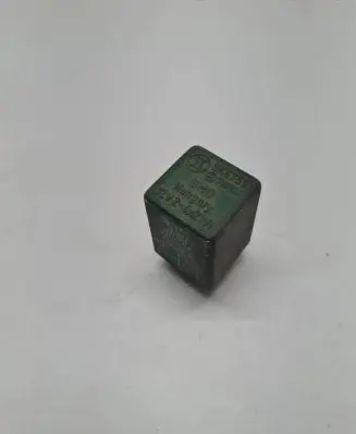 Volkswagen Jetta II Other relay 111953227D J5902J945