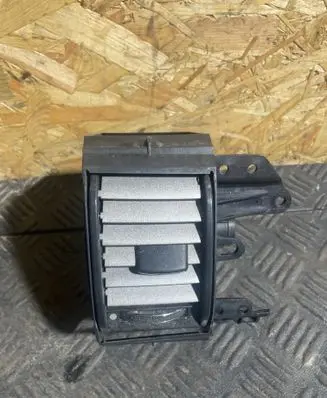 Jaguar XF X250 Dash center air vent grill 8X2319K617BJ 06620