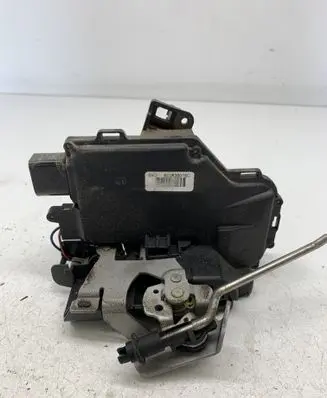 Audi A4 S4 B6 8E 8H Rear door lock 8E0839015C