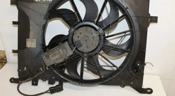 Volvo S80 Radiator cooling fan shroud 30680547