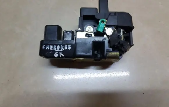 Jeep Grand Cherokee (WJ) Rear door lock