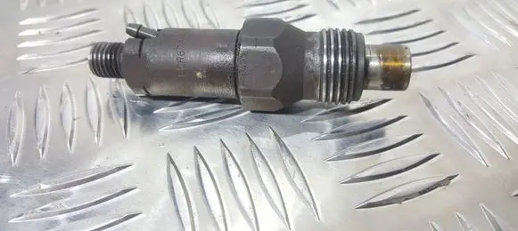 Volvo S40, V40 Fuel injector LCR6735401D