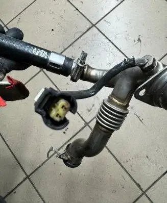 BMW 5 F10 F11 Engine coolant pipe/hose 28011F