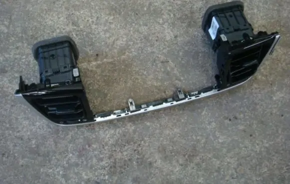 KIA Rio Dash center air vent grill