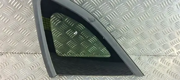 Hyundai Tucson TL Rear side window 