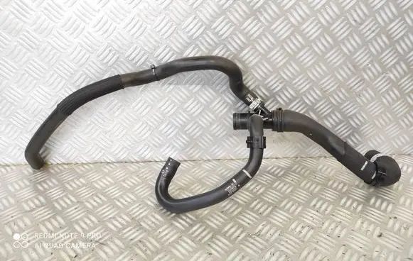 Engine coolant pipe/hose
