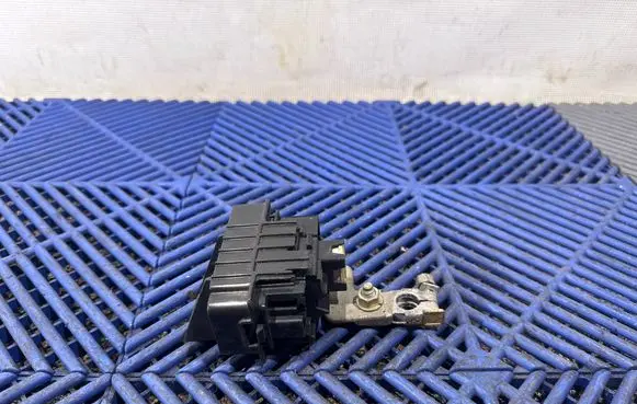 Toyota Prius (XW20) Battery relay fuse 3483TA