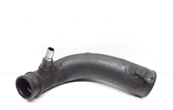 Volvo V70 Intercooler hose/pipe 30714480