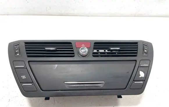 Citroen C4 I Picasso Dash center air vent grill 30378238 303781