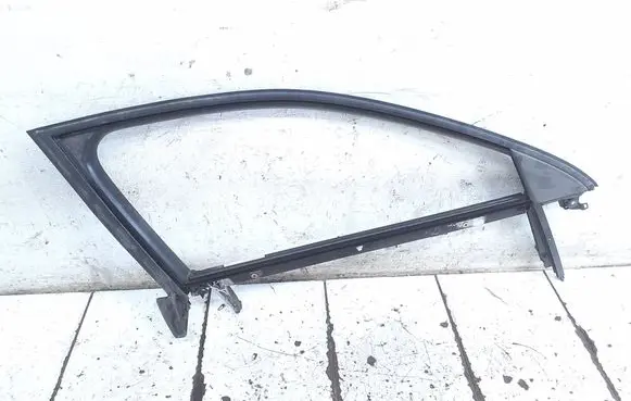 Seat Exeo (3R) Front door window/glass frame 8E0837630