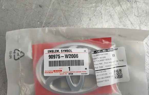 Toyota C-HR I Manufacturer badge logo/emblem 90975W2006