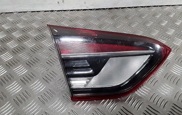 Tailgate rear/tail lights