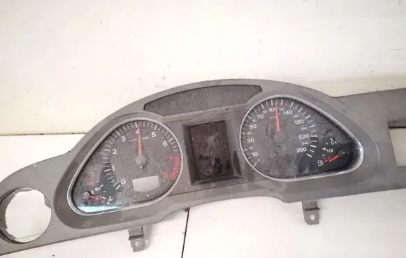 Audi A6 S6 C6 4F Speedometer (instrument cluster) 4f0920900m 4f0910900a