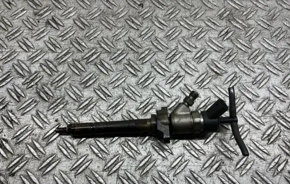 Volvo V50 Fuel injector
