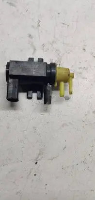 Volkswagen PASSAT B6 Vacuum valve 1k0906627A