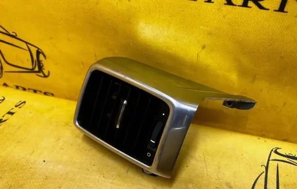 Porsche Panamera (970) Rear air vent grill 970553171