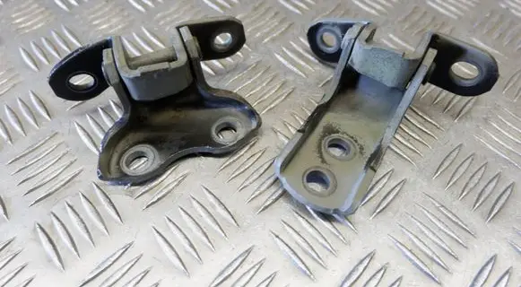 Front door hinge set