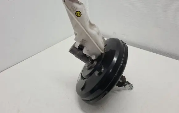 Hyundai Santa Fe Brake booster 585002W810