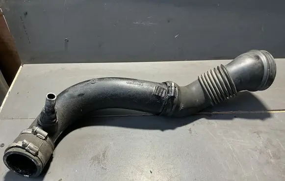 Volvo XC90 Intercooler hose/pipe 30714480 209MM