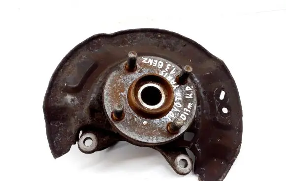 Toyota Yaris Front wheel hub