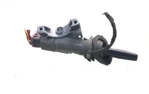 Volkswagen PASSAT B5 Ignition lock 4B0905851A