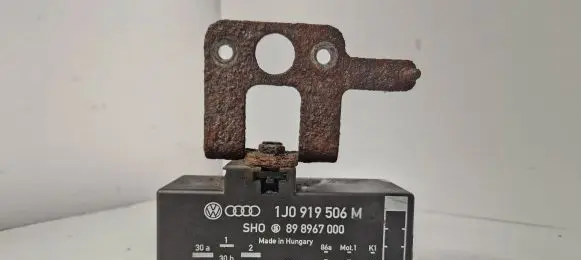 Skoda Roomster (5J) Coolant fan relay 898967000 1J0919506
