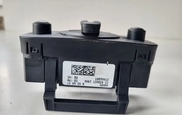 Ford C-MAX II Light switch AV6T13A024CC