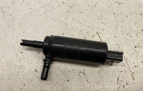 BMW 5 F10 F11 Headlight washer pump 7217792 3323525 13264011