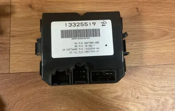 Opel Insignia A Tow bar trailer control unit/module 13325519 3027908A00 1013021