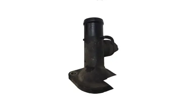 Volkswagen PASSAT B6 Engine coolant pipe/hose 03G121121D