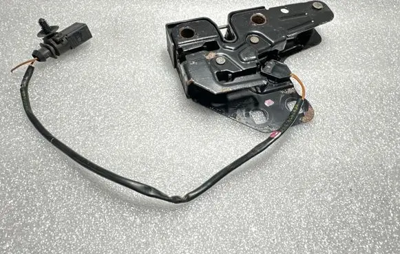 Audi A4 S4 B7 8E 8H Engine bonnet/hood lock/catch 8E0953236