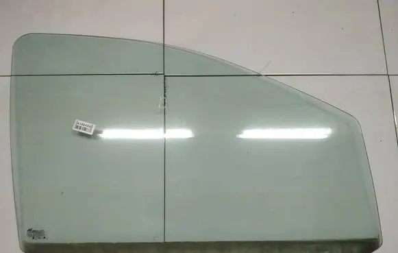Seat Alhambra (Mk1) Front door window glass four-door as2