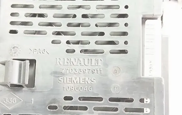 Renault Scenic I Fuse box set 7703397911 8200029342B 1096046