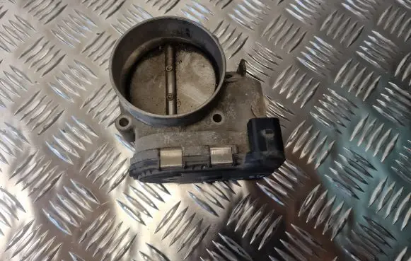 Audi A8 S8 D3 4E Throttle valve 077133062A