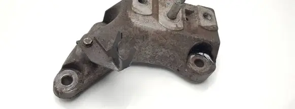 Seat Alhambra (Mk1) Engine mounting bracket 7M3399135A