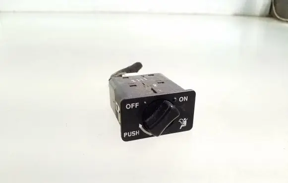 Passenger airbag on/off switch
