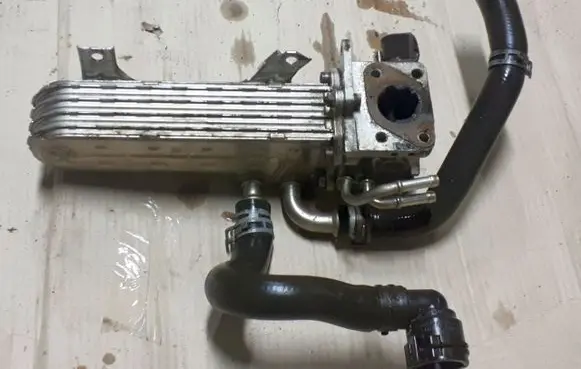 Seat Alhambra (Mk1) EGR valve cooler 038131513