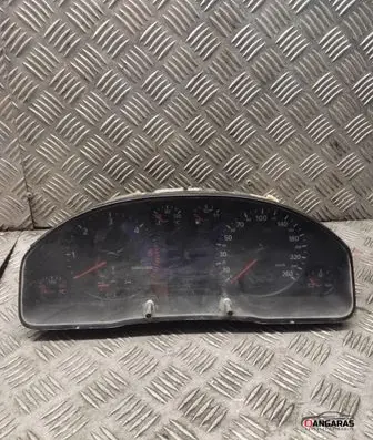 Speedometer (instrument cluster)