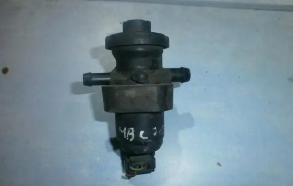 Mercedes-Benz C W202 Turbo solenoid valve 0011409960